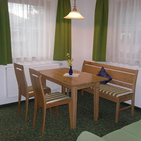 ゲストハウス Jenneweinhof トゥクス