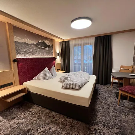 Jenneweinhof בית הארחה 3*