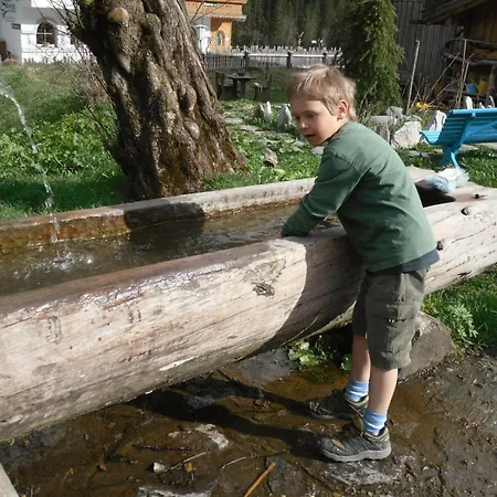 ゲストハウス Jenneweinhof トゥクス