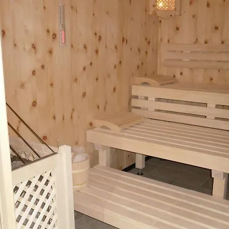 Jenneweinhof トゥクス